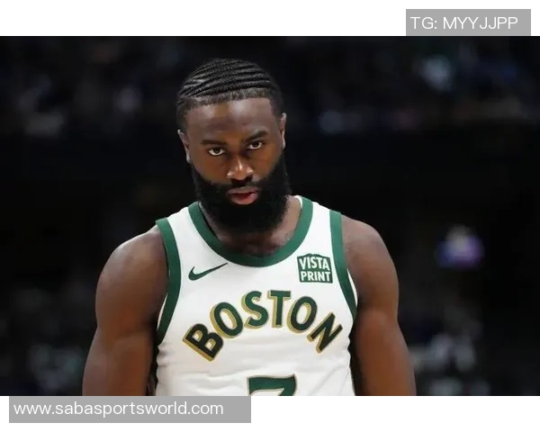 布朗回应质疑称将全力展现绿军篮球风格与实力